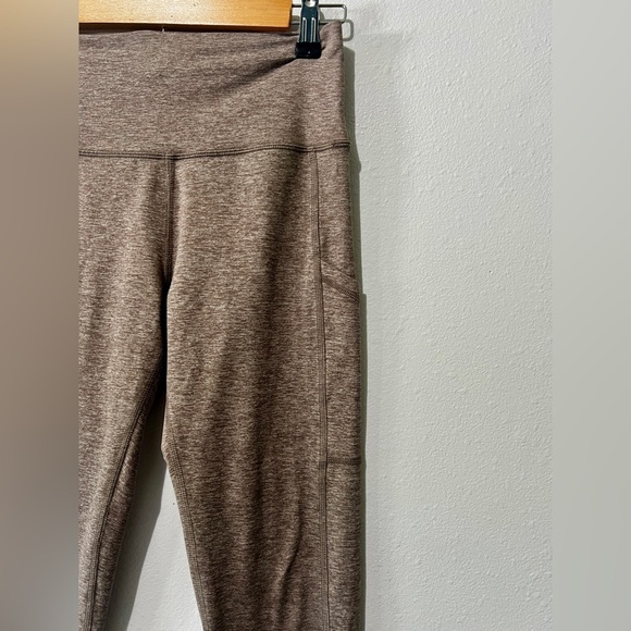 Offline by Aerie The Hugger Legging Hi-Rise Tight - Medium - Picture 7 of 10